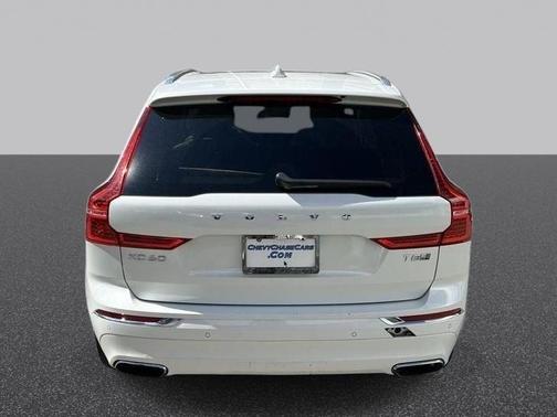 2018 Volvo XC60 Recharge Plug-In Hybrid T8 Inscription