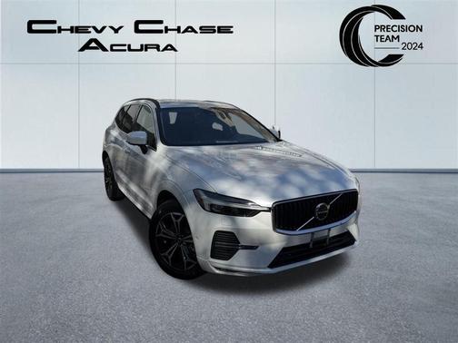 2022 Volvo XC60 B5 Momentum