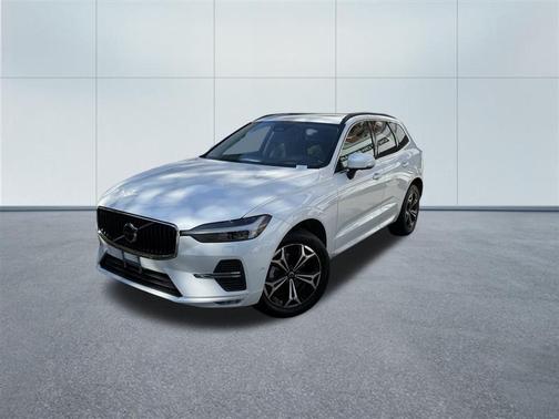 2022 Volvo XC60 B5 Momentum