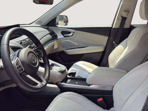 Platinum White Pearl 2026 Acura RDX Technology Package