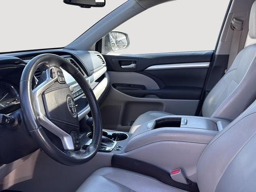 2014 Toyota Highlander XLE