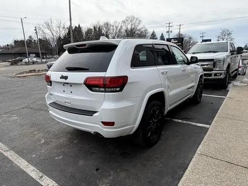 2021 Jeep Grand Cherokee Laredo
