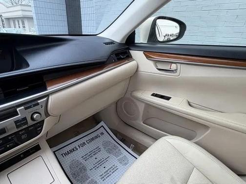 2013 Lexus ES 300h Base