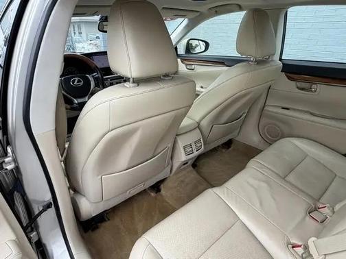 2013 Lexus ES 300h Base