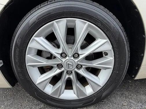 2013 Lexus ES 300h Base