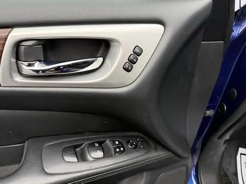 2018 Nissan Pathfinder Platinum