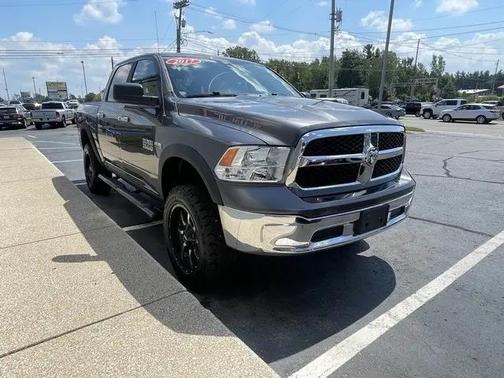2017 RAM 1500 SLT