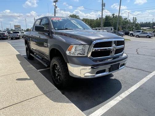 2017 RAM 1500 SLT