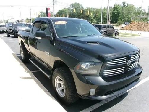 Brilliant Black Crystal Pearl 2016 RAM 1500 Sport