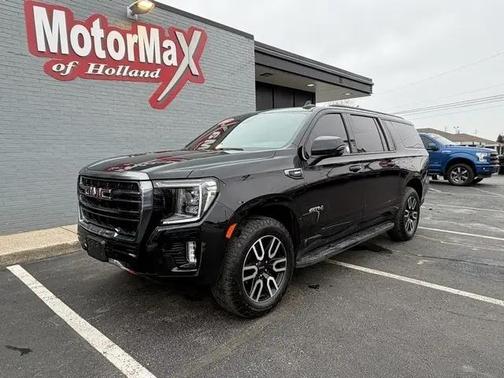 2022 GMC Yukon XL 4WD AT4