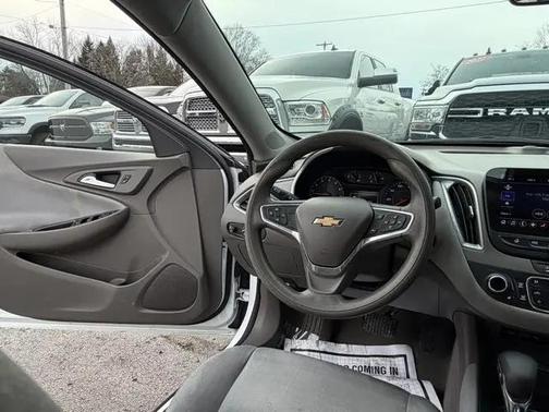 2022 Chevrolet Malibu FWD LT