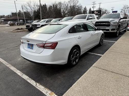 2022 Chevrolet Malibu FWD LT
