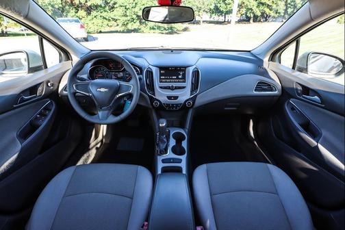 2018 Chevrolet Cruze LS