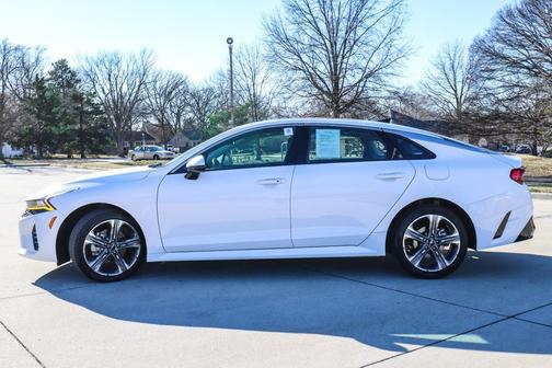 2022 Kia K5 EX