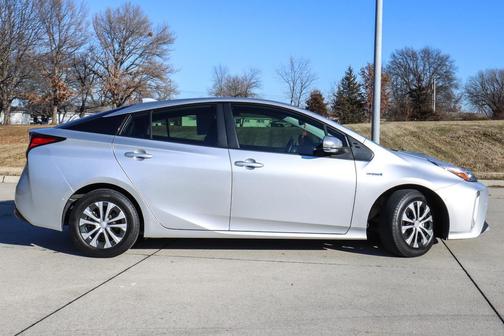 2022 Toyota Prius XLE