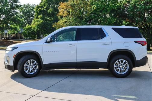 2022 Chevrolet Traverse LS