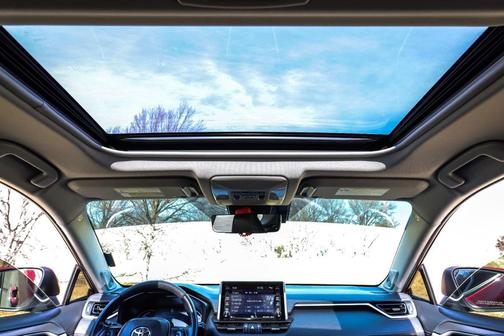 2020 Toyota RAV4 Hybrid SE