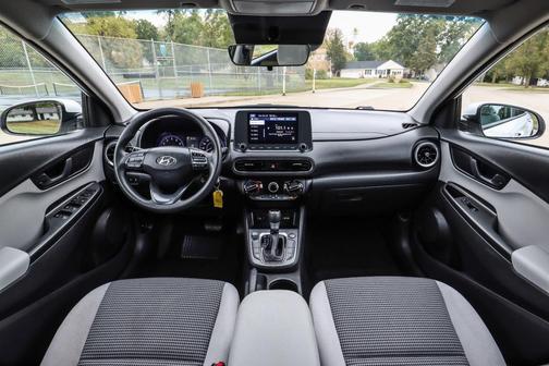 2023 Hyundai KONA SE