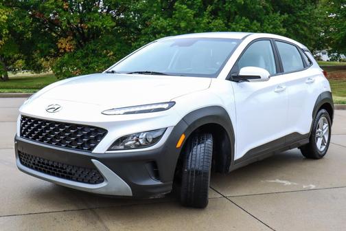 2023 Hyundai KONA SE