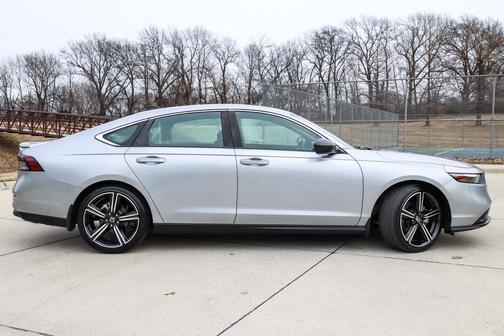 Lunar Silver Metallic 2023 Honda Accord Hybrid Sport