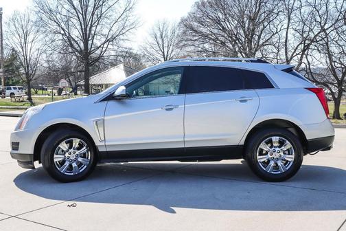 Radiant Silver Metallic 2015 Cadillac SRX Luxury Collection