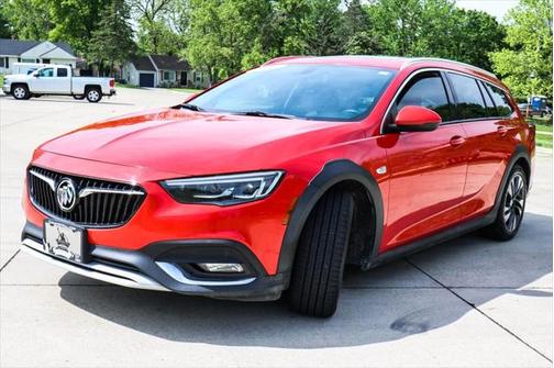2018 Buick Regal TourX Essence