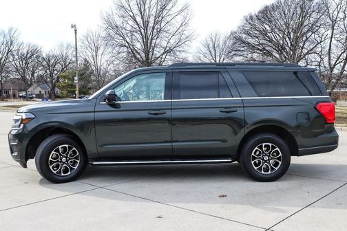 2022 Ford Expedition Max XLT