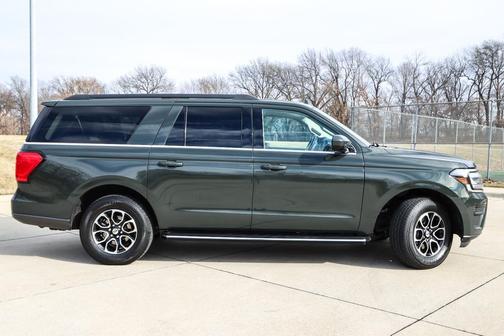 2022 Ford Expedition Max XLT