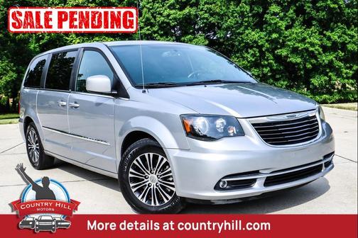 2014 Chrysler Town & Country S