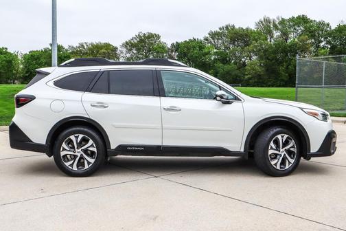 Crystal White Pearl 2020 Subaru Outback Touring