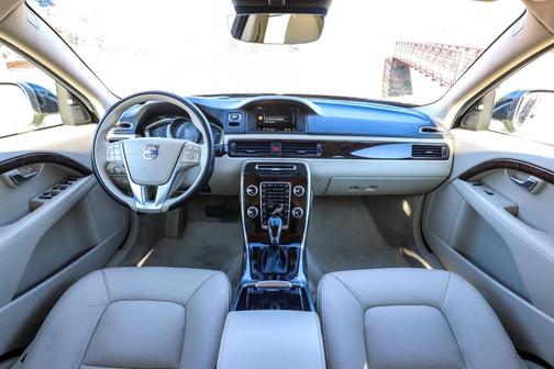 2016 Volvo XC70 T5 Drive-E Platinum