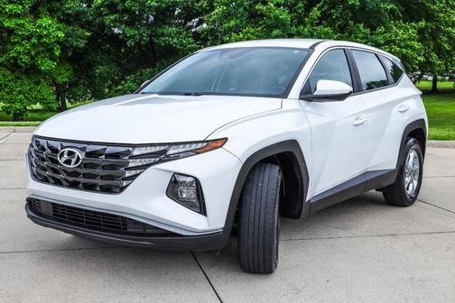 Serenity White Pearl 2023 Hyundai TUCSON SE