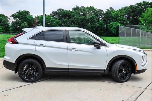 2022 Mitsubishi Eclipse Cross LE