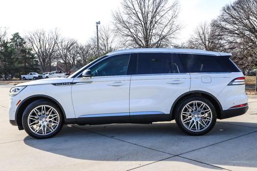 2022 Lincoln Aviator Reserve