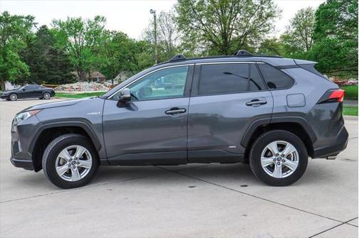 2019 Toyota RAV4 Hybrid XLE