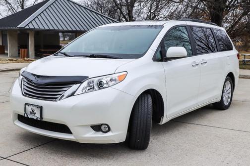 2015 Toyota Sienna XLE Premium