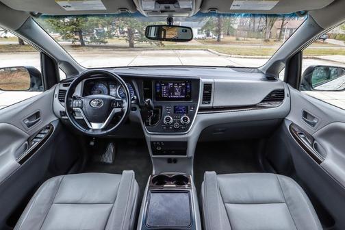 2015 Toyota Sienna XLE Premium