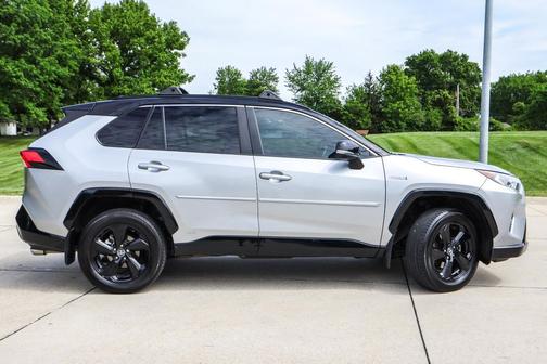 Silver Sky Metallic/Midnight Black Metallic 2021 Toyota RAV4 Hybrid SE