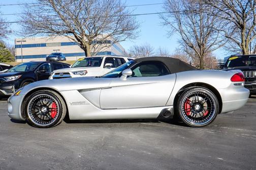 2004 Dodge Viper SRT10
