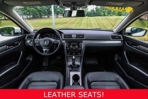 2015 Volkswagen Passat 1.8T Auto SE w/Sunroof & Nav