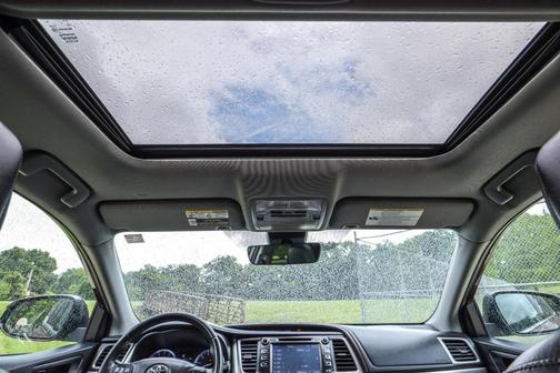 Ooh La La Rouge Mica 2019 Toyota Highlander XLE