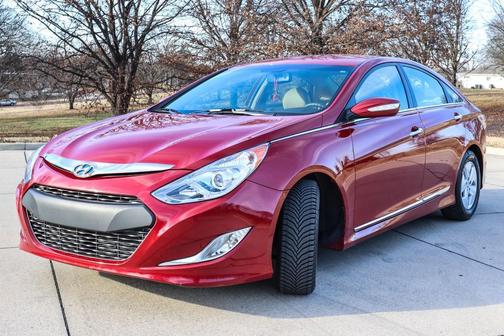 2012 Hyundai SONATA Hybrid Base