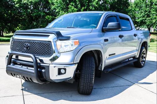 2017 Toyota Tundra SR5
