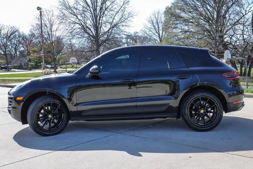 2017 Porsche Macan 4DR SUV AWD