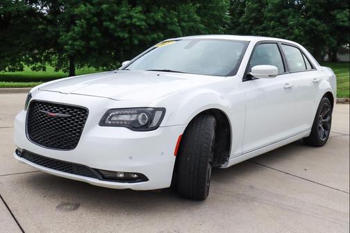 2022 Chrysler 300 S