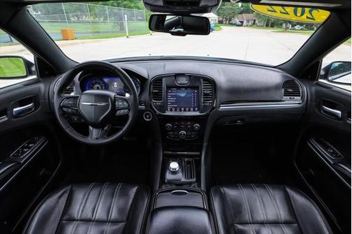 2022 Chrysler 300 S