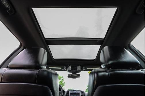 2022 Chrysler 300 S