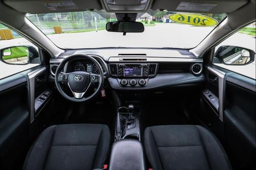 Silver Sky Metallic 2017 Toyota RAV4 LE