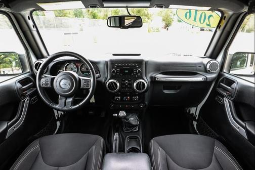2016 Jeep Wrangler Unlimited Rubicon
