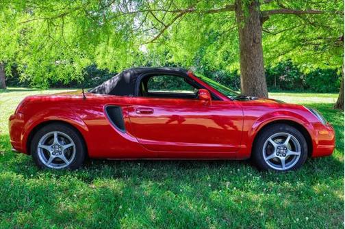 2000 Toyota MR2 Base